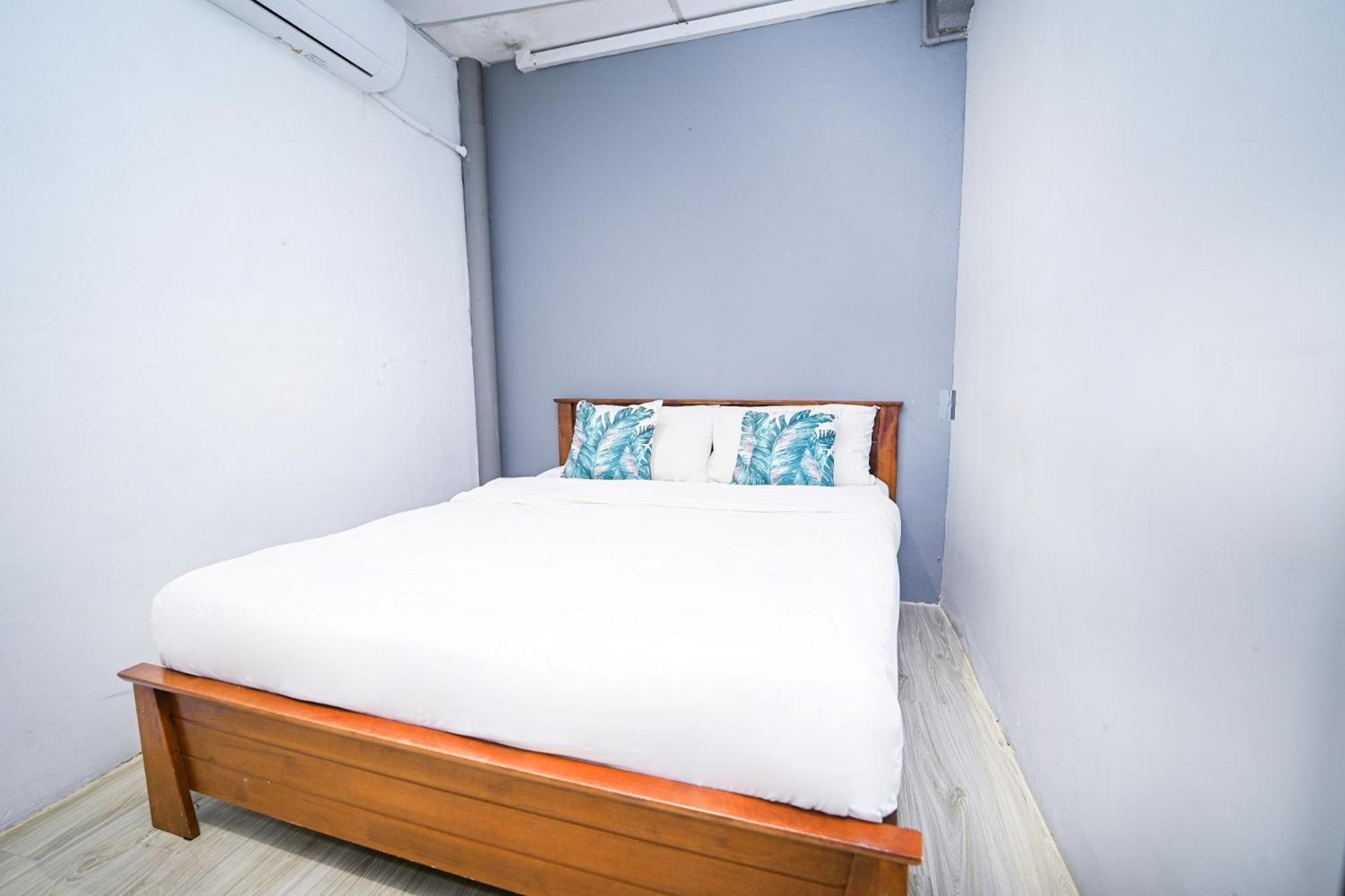 Swing & Pillows @ Beach Street George Town Exterior photo