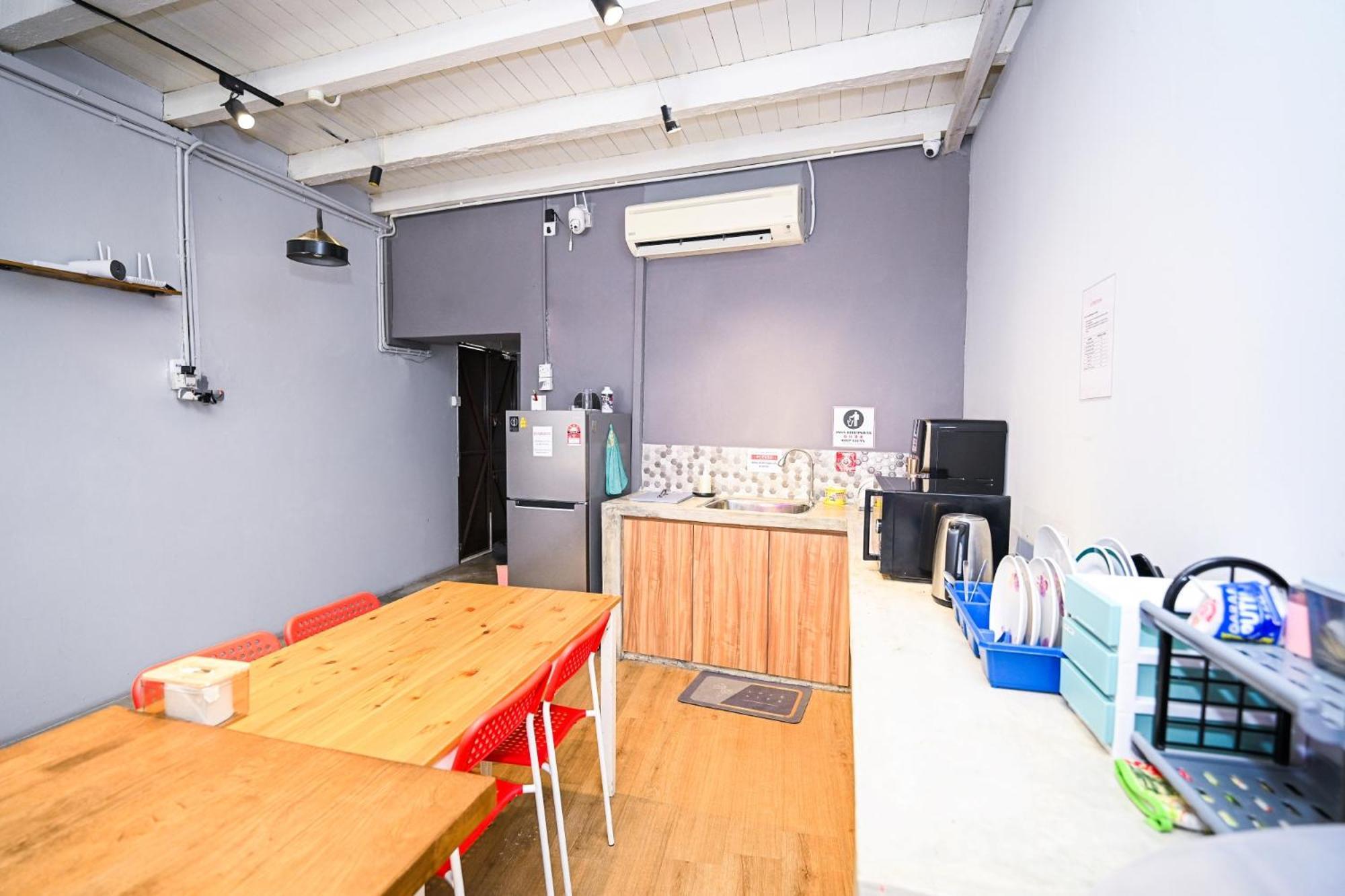 Swing & Pillows @ Beach Street George Town Exterior photo